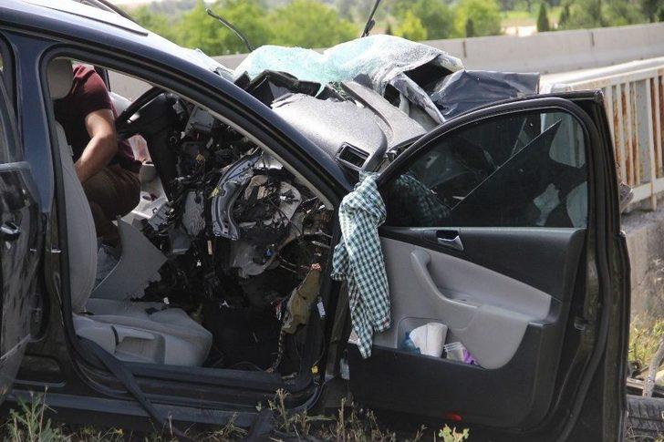 Bir Araba Bir Aileye Mezar Oldu G3