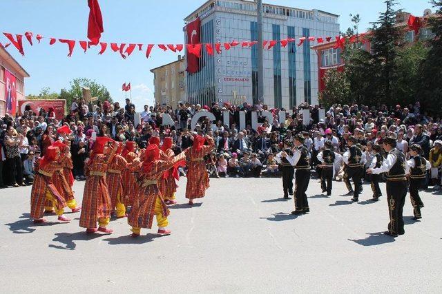 23 Nisan Çocuk Bayramı Törenlerle Kutlandı