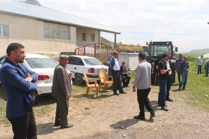 Ağrı’da Köye Bayramlaşmaya Giden Ailenin Çocuğu Kayboldu G3