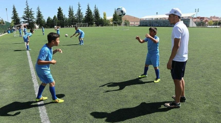 Futbol Yaz Okulları İ&ccedil;in Son Kayıt 18 Haziran