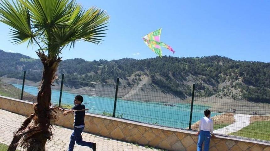 Yetimler U&ccedil;urtma Şenliğinde Buluştu