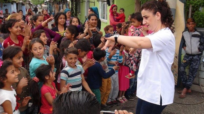 Roman &Ccedil;ocuklara Danslı El Hijyeni Eğitimi