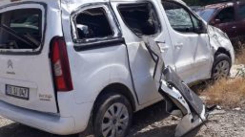 Silopi&rsquo;de Trafik Kazası: 3 &Ouml;l&uuml;, 2 Yaralı