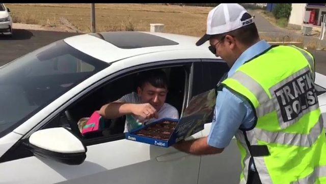 Mardin Polisinden Bayram Karşılaması