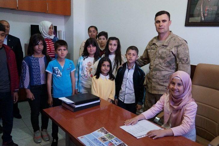 Batman’da Gazi Ve Şehit Çocukları 23 Nisan’ı Askerlerle Kutladı G1