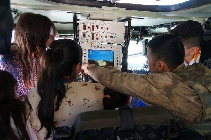 Batman’da Gazi Ve Şehit Çocukları 23 Nisan’ı Askerlerle Kutladı G5