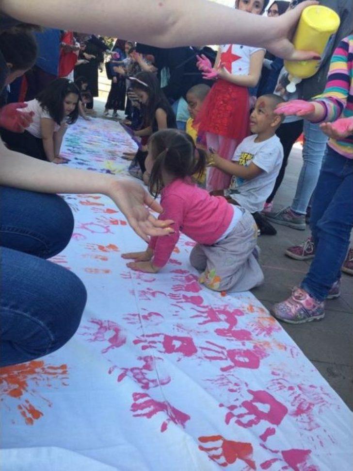 Beü Öğrencilerinden Çocuk Şenliği Etkinliği G5