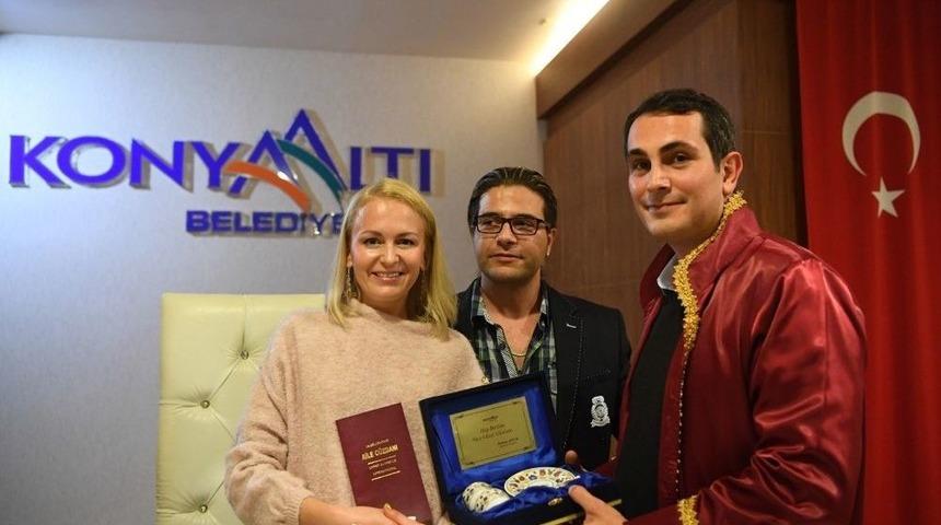 Konyaaltı&rsquo;da 2017&rsquo;de 145&rsquo;i Yabancı Bin 8 Nikah Kıyıldı