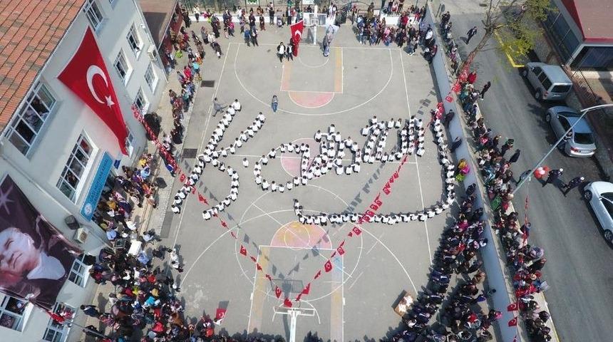 Sinop&rsquo;ta &Ouml;ğrencilerden Atat&uuml;rk İmzası Koreografisi