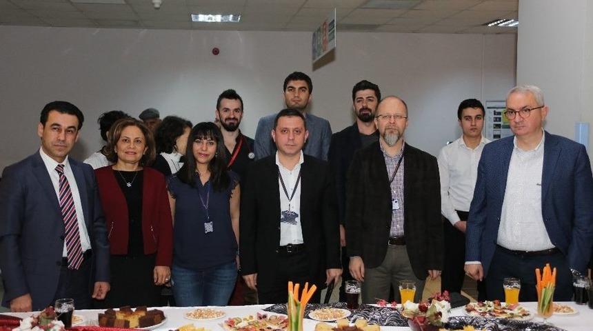 A&uuml; Hastanesi&rsquo;nde Yeni Yıl Kutlaması