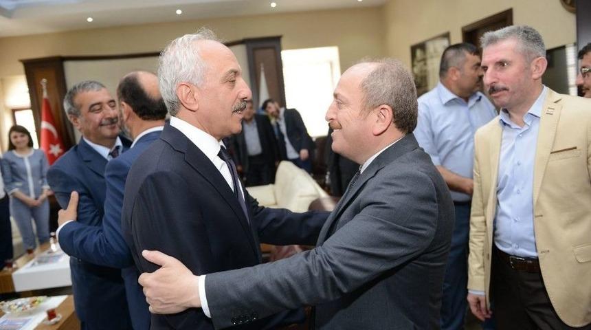 Başkan G&uuml;l Halkla Bayramlaştı