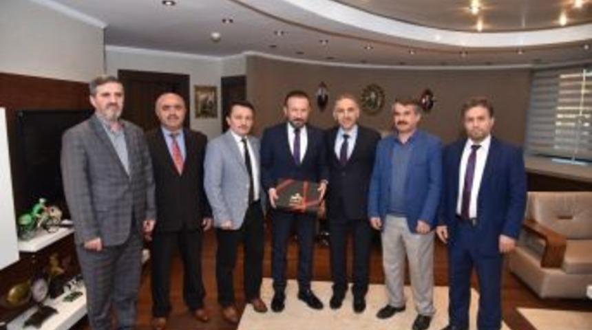 Kocaeli Din G&ouml;revlileri Yardımlaşma Derneği&rsquo;nden Başkan Doğan&rsquo;a Teşekk&uuml;r Ziyareti