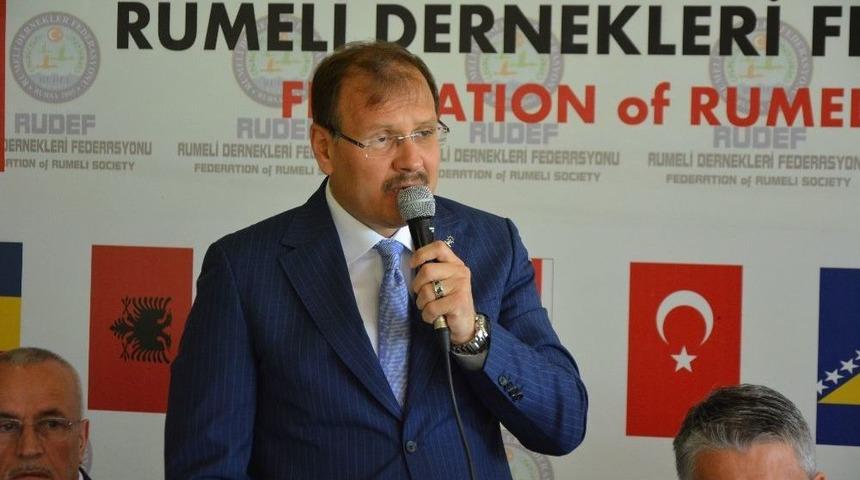 Başbakan Yardımcısı Hakan &Ccedil;avuşoğlu: "&ouml;zg&uuml;rl&uuml;k &Ouml;zg&uuml;rl&uuml;k Demekle &Ouml;zg&uuml;rl&uuml;k Olmaz"