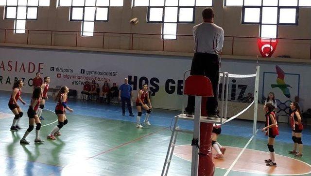 Trabzon’da Liselerarası Voleybol İl Birinciliği’nde Beşikdüzü Ve Sürmene Ekipleri Şampiyon Oldu