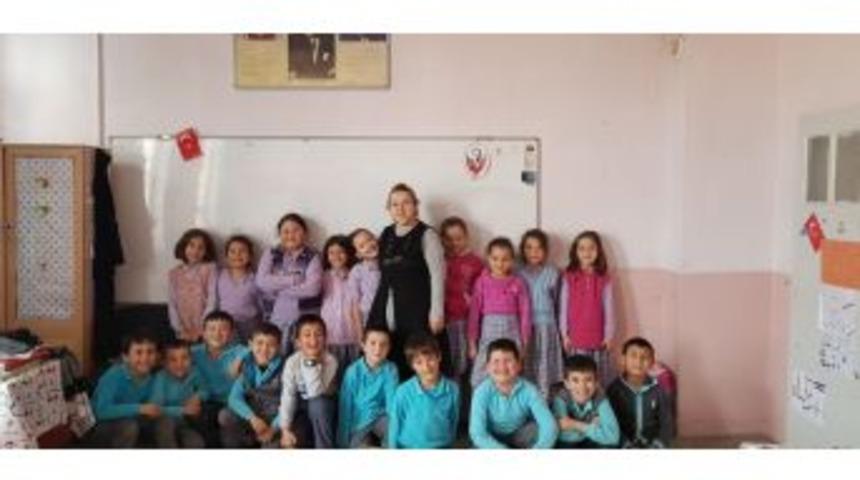 Veliden Semra &Ouml;ğretmen&rsquo;e &Ouml;vg&uuml;