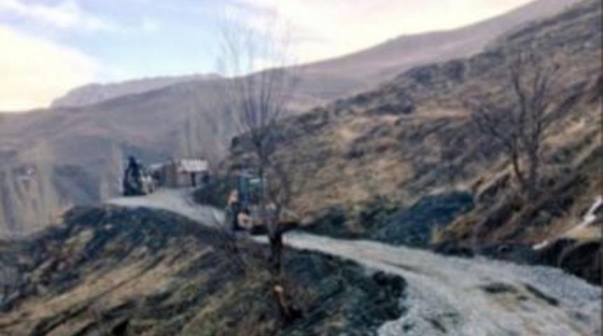 Hakkari&rsquo;de Yol Yapım &Ccedil;alışması