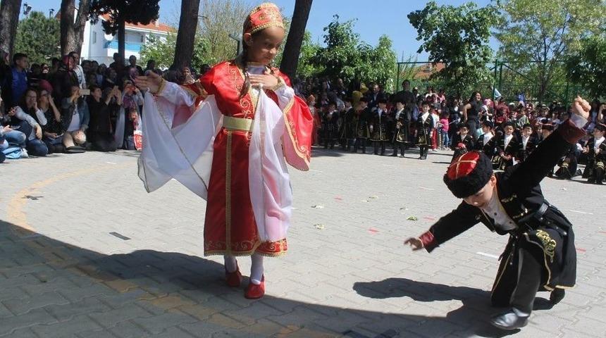 Ulusal Egemenlik Ve &Ccedil;ocuk Bayramı Manyas&rsquo;ta Coşku İle Kutlandı
