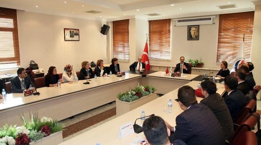 Ga&uuml;n&rsquo;de Uluslararası &Ouml;ğrenci &Ccedil;alıştayı