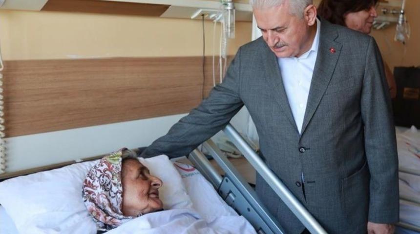 Başbakan Yıldırım, Hastane Tedavi G&ouml;ren Hastaların Bayramını Kutladı