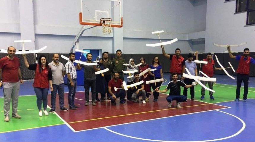 Ergani&rsquo;de Model U&ccedil;ak Eğitimi Sona Erdi