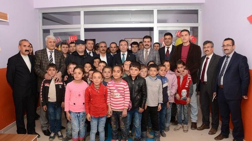 &Ccedil;ataklı &Ouml;ğrencilerin Su Sevinci