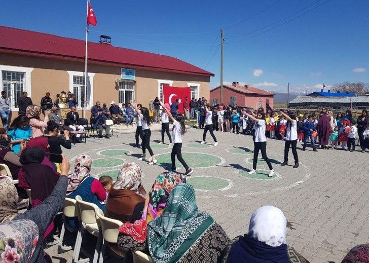 Karahamza Köyünde 23 Nisan Coşkuyla Kutlandı G3