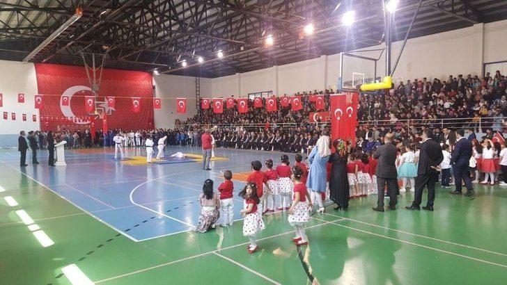 Tatvan’da 23 Nisan Coşkusu G3