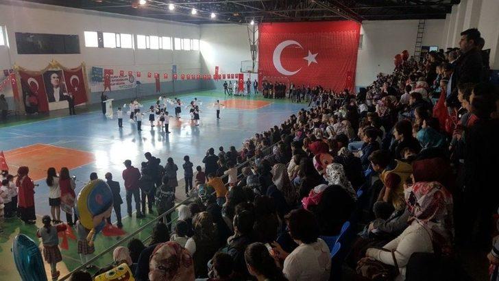 Tatvan’da 23 Nisan Coşkusu G4