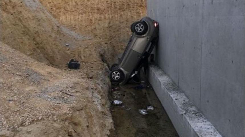 Aynı Yolda İkinci Araç Da Kanala Düştü