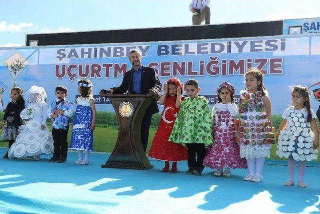 Şahinbey Belediyesi’nin Uçurtmaları Gökyüzünü Renklendirdi