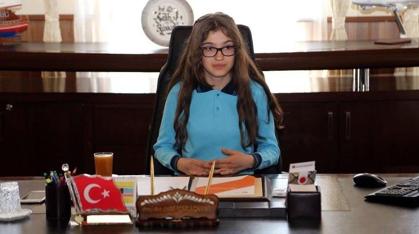 Bozok &Uuml;niversitesi&rsquo;nin 23 Nisan Rekt&ouml;r&uuml; Pembenur Doğan Oldu