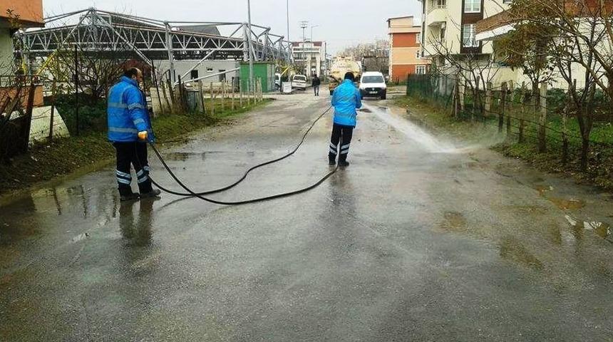İzmit Semt Pazarlarından 10 Ton &Ccedil;&ouml;p Toplanıyor