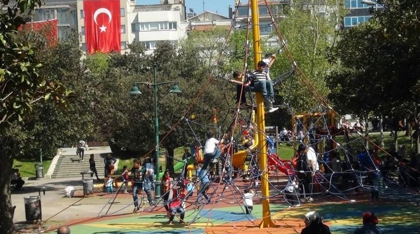 (&ouml;zel) Yaşıtları Eğlenirken Onlar Ekmek Parası İ&ccedil;in &Ccedil;alışıyor