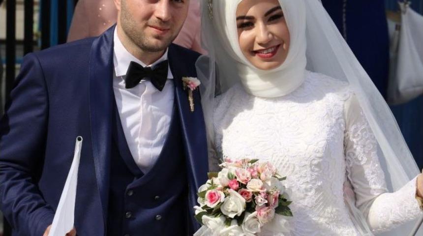 D&uuml;ğ&uuml;nden &Ouml;nce Mitinge Geldiler