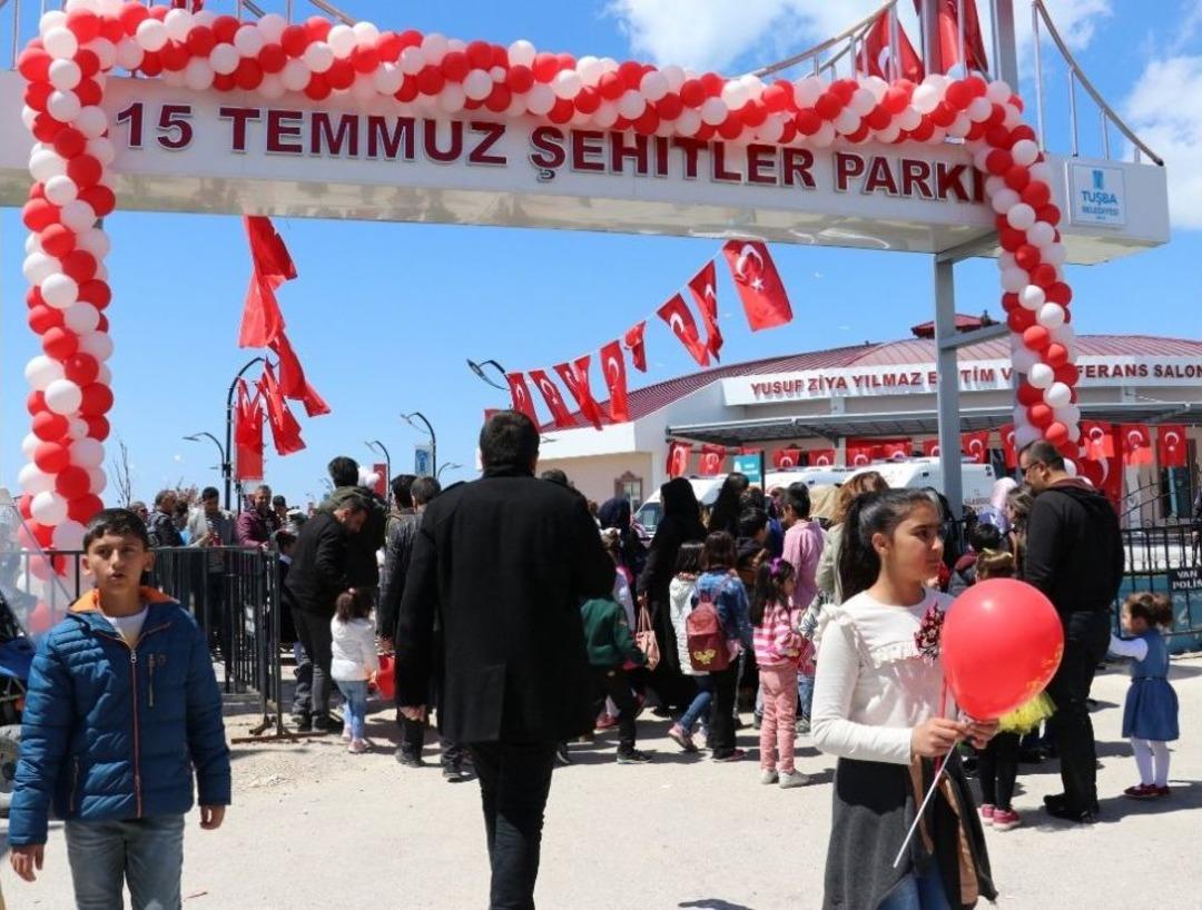 Van&rsquo;da 23 Nisan Coşkusu