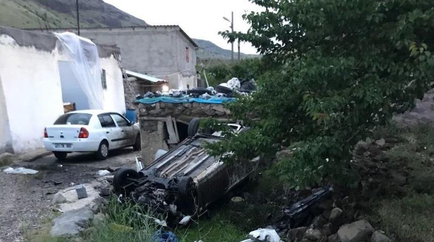 Otomobil Takla Attı: 5 Yaralı