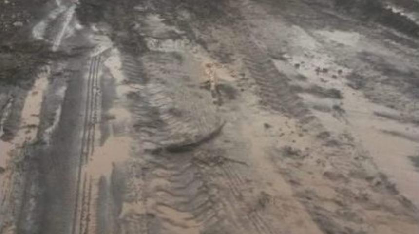 Sel Nedeniyle Yol Kapandı