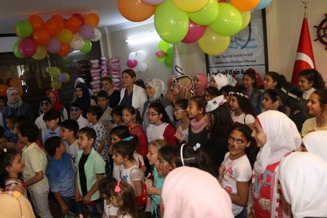 Suriyeli Çocuklar 23 Nisan’ı Kutladı