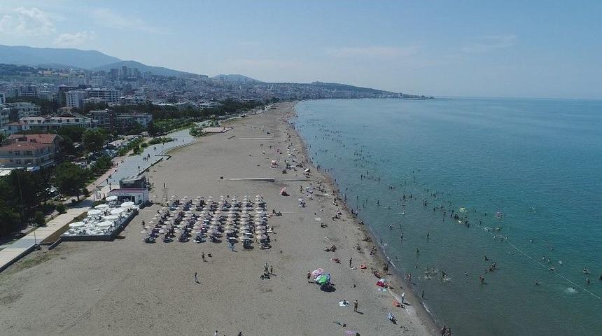 T&uuml;rkiye&rsquo;nin 4 Bir Yanından Gelen Turistler Samsun&rsquo;da Denizin Tadını &Ccedil;ıkardı