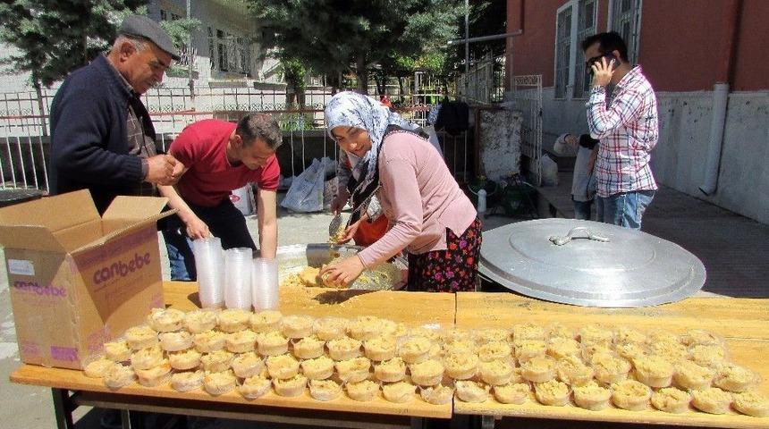 Vefat Eden &Ouml;ğretmenleri İ&ccedil;in 23 Nisan&rsquo;da Mevlit Okuttular