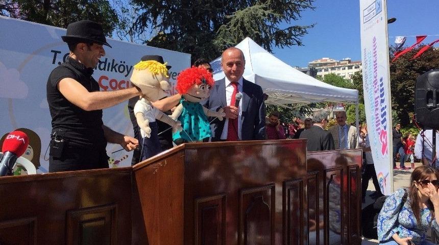 23 Nisan Kadık&ouml;y&rsquo;de Karnaval Havasında Kutlandı