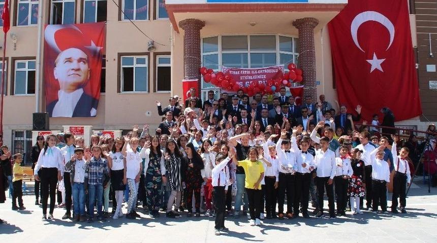 Yunak&rsquo;ta 23 Nisan Kutlamaları