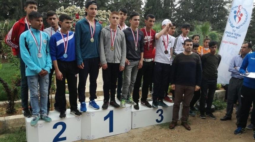 Kulplu &Ouml;ğrencilerden B&uuml;y&uuml;k Başarı