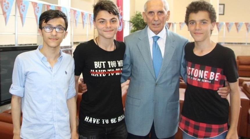 S&uuml;mer: "savunma G&uuml;venliğini Koruduğumuz Zaman Bir B&uuml;y&uuml;k Problemi &Ccedil;&ouml;zeceğiz"