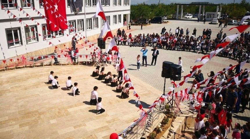 İbrahim Y&uuml;cel Kolejinde 23 Nisan Coşkusu