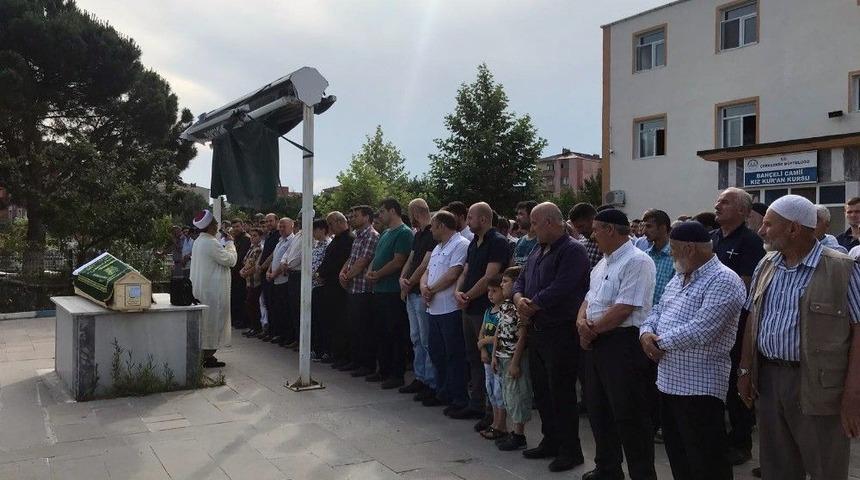 Lunapark Faciasında &Ouml;len &Ccedil;ocuk Son Yolculuğuna Uğurlandı