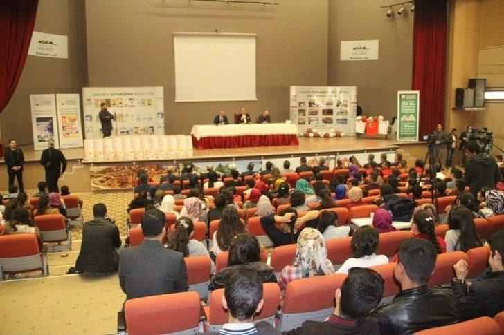 Şanlıurfa’da 8. Sınıf Öğrencilerine Soru Bankası Dağıtıldı G3