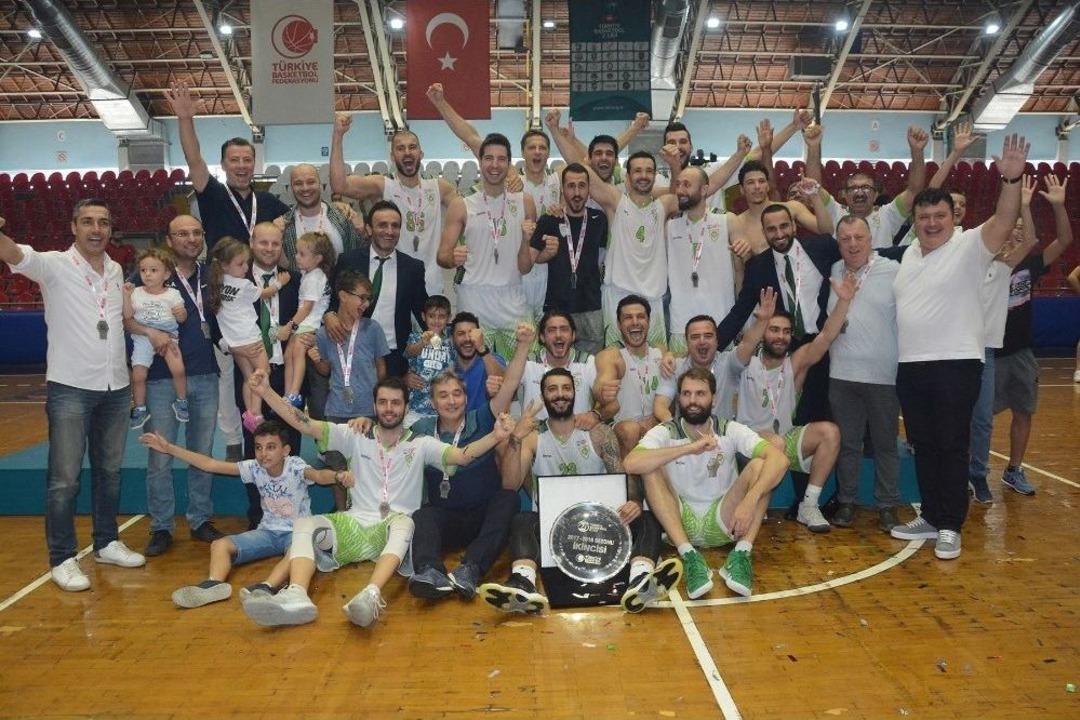 Manisa B&uuml;y&uuml;kşehir&rsquo;in Dev Adamları 1. Lig&rsquo;e Y&uuml;kseldi