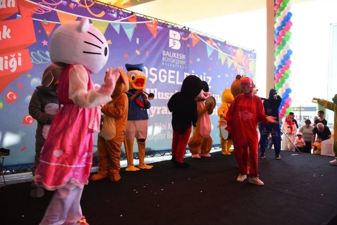 &Ccedil;ocuklar G&ouml;n&uuml;llerince Eğlendiler