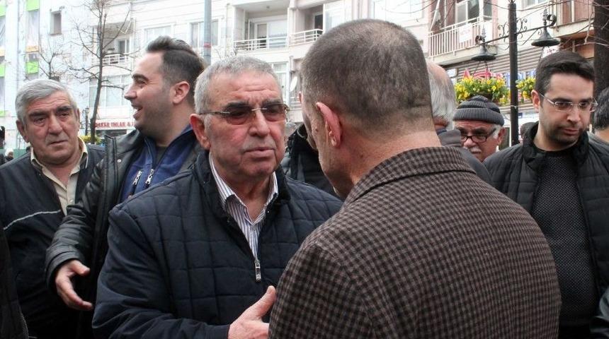 Ş&uuml;kr&uuml; &Ouml;nder&rsquo;e Memleketinde Sevgi Seli